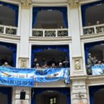 Oficiales y suboficiales excombatientes de Malvinas observan desde los palcos de la Cámara de Diputados bonaerense el debate sobre la ampliación del régimen previsional especial.