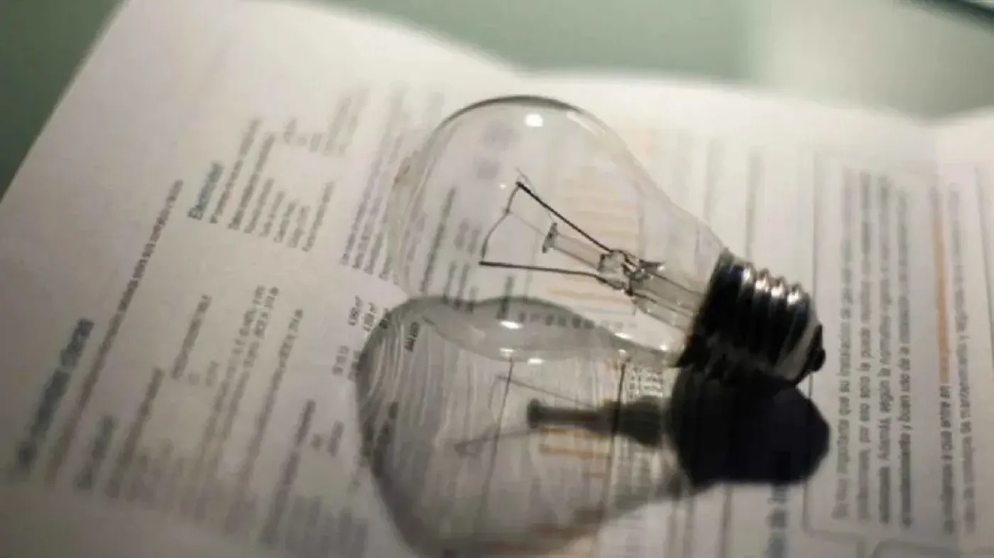 La Justicia frenó el aumento de la luz en la Provincia: qué pasa ahora con las facturas