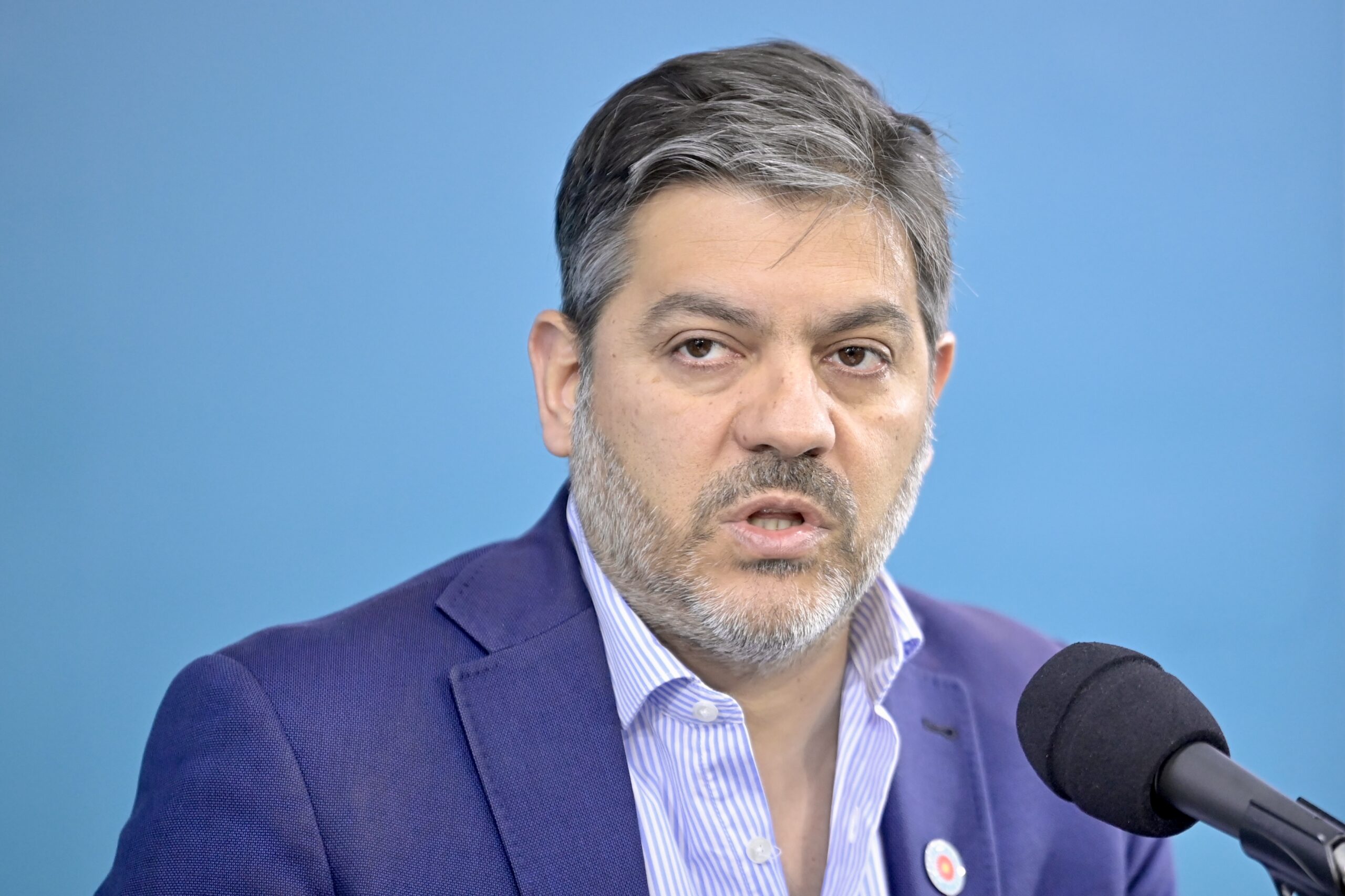Carlos Bianco durante la conferencia de prensa en la que analizó las elecciones de Brasil